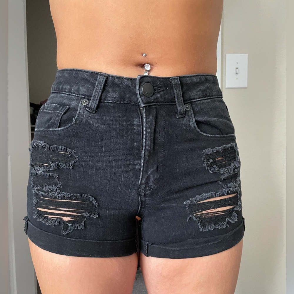 Aeropostale black high rise mom shorts size 6